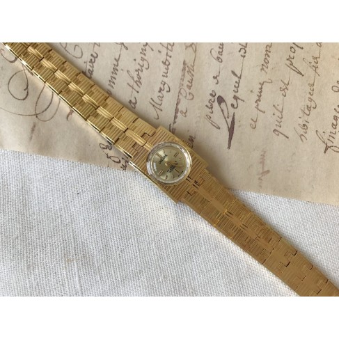 Vintage manual winding ladies watch